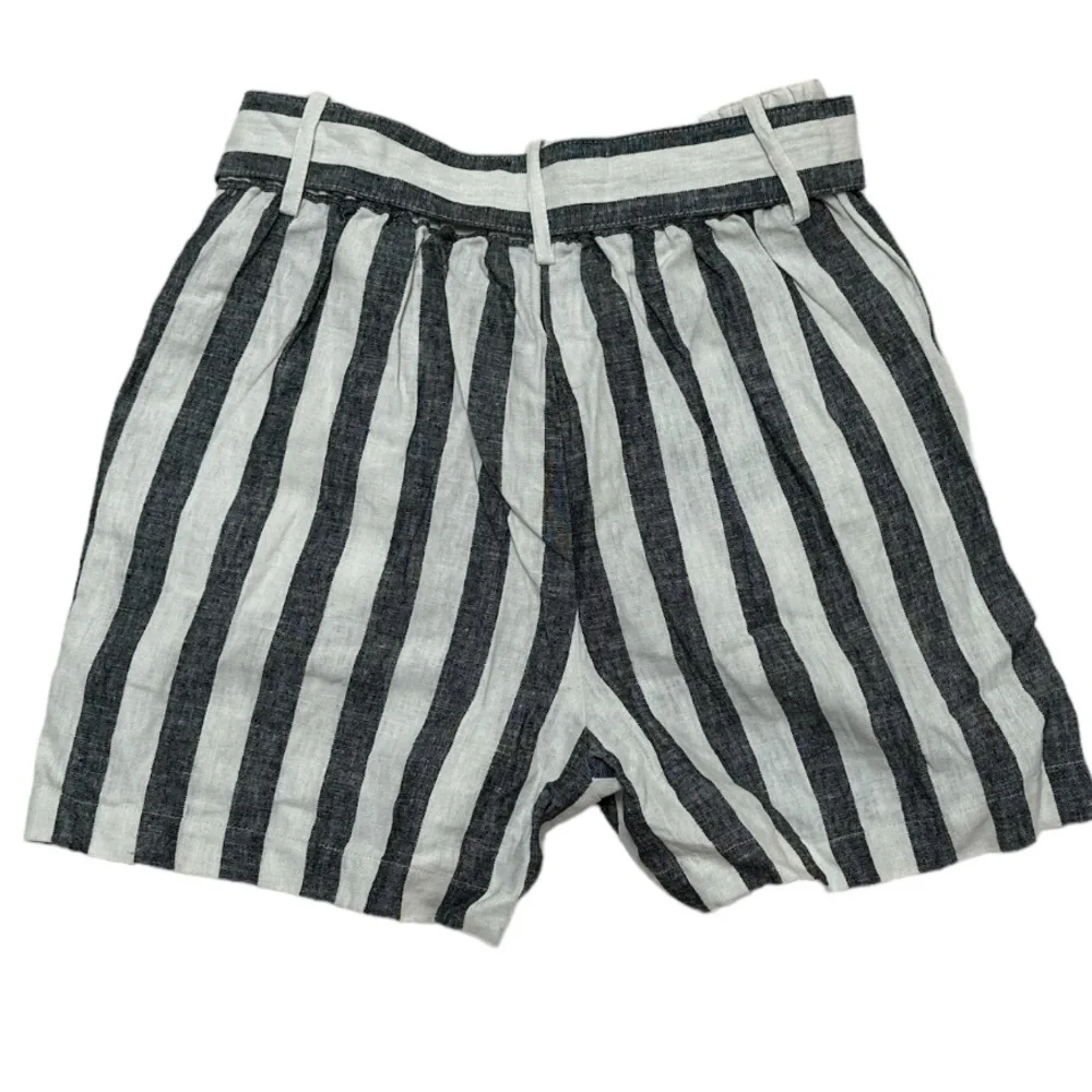 Who What Wear Linen Blend Striped Shorts With Belt, size 6 NWT
